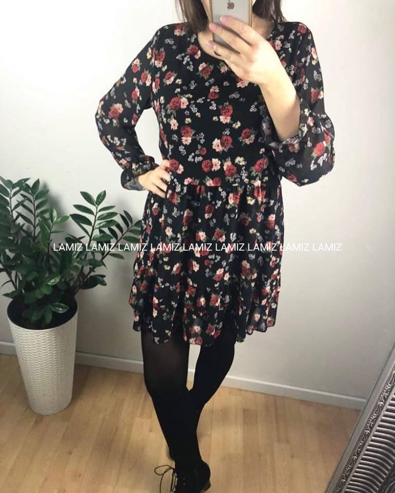 Sukienka czarna w kwiaty