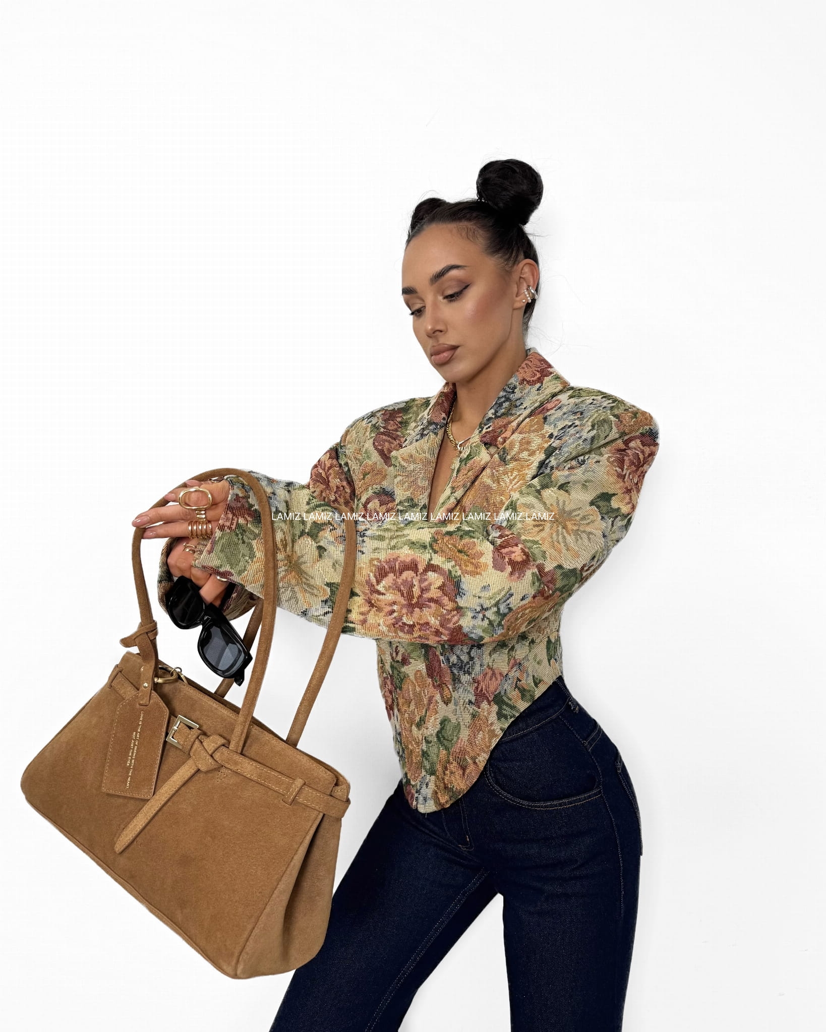 Marynarka Rosalia lamilla w kwiaty z dłuższym przodem niebieska