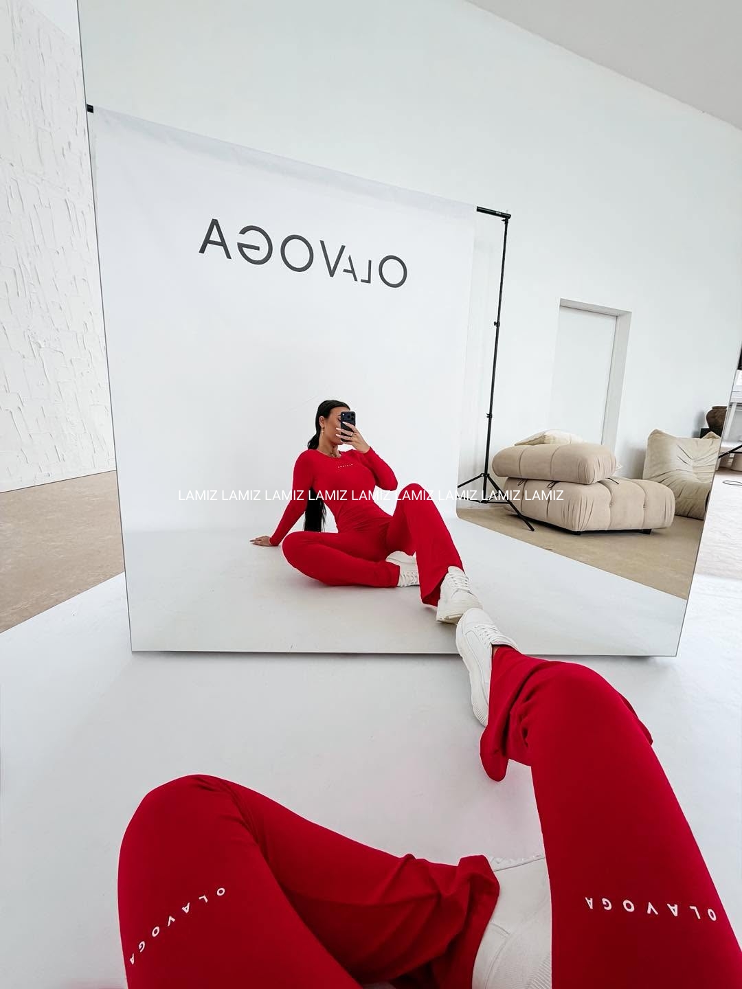 Komplet OLV UNWIND Red – Dopasowany komplet z długim rękawem i dzwonami